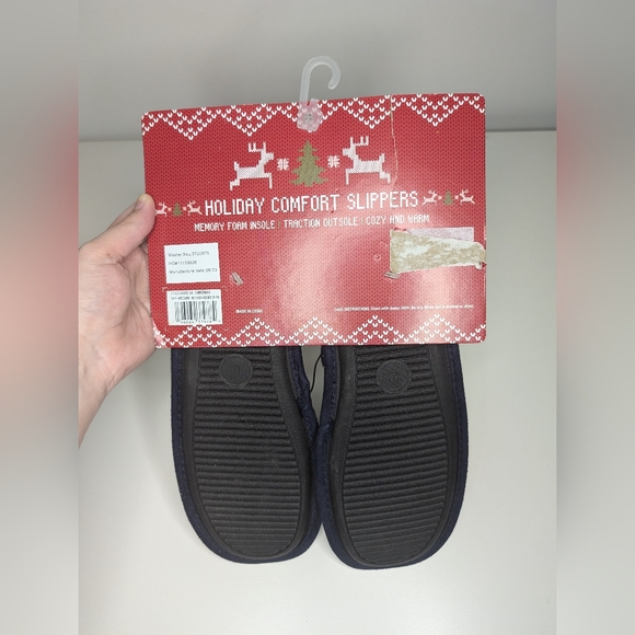 NEW Holiday Comfort Slippers - Navy - Medium - Mens (8-9) - Womens (9-10) - Picture 2 of 6